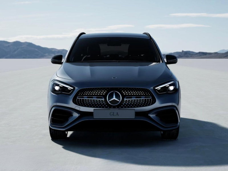 Mercedes-Benz GLA SUV nuova a Bergamo (2)