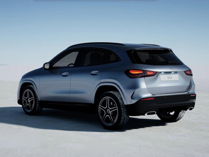 Mercedes-Benz GLA SUV nuova a Bergamo (4)