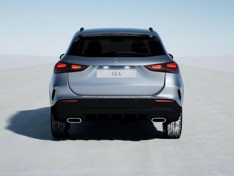 Mercedes-Benz GLA SUV nuova a Bergamo (5)