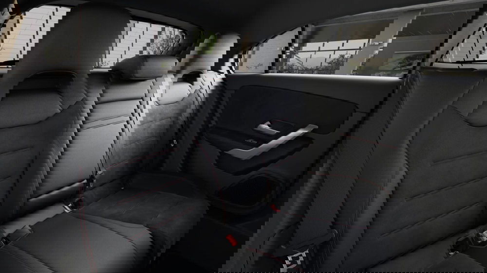 Mercedes-Benz Classe A nuova a Monza e Brianza (6)