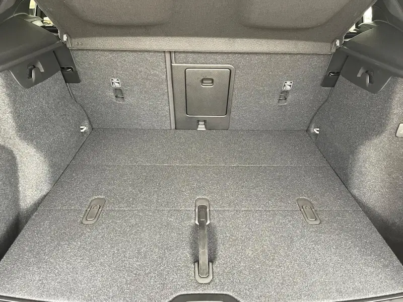 Volvo XC40 nuova a Como (11)
