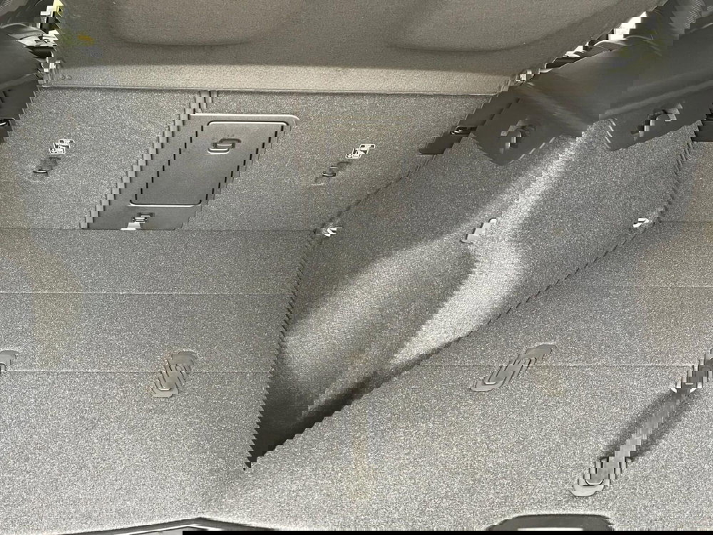 Volvo XC40 nuova a Como (11)