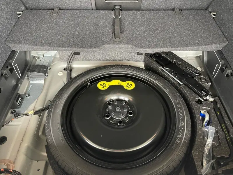 Volvo XC40 nuova a Como (15)