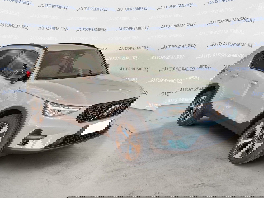 Volvo XC40 nuova a Como (2)