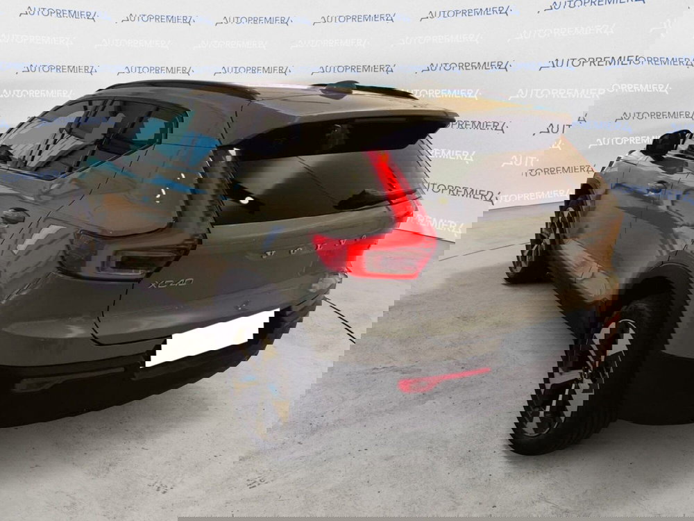 Volvo XC40 nuova a Como (5)