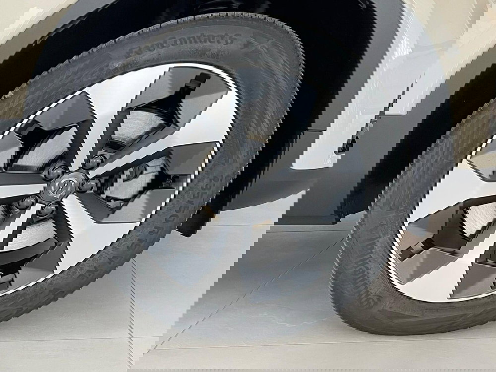 Volvo XC40 nuova a Como (7)