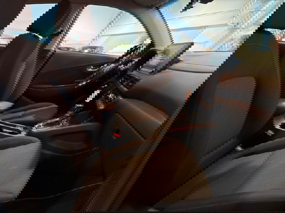 Hyundai Kona usata a Ancona (14)