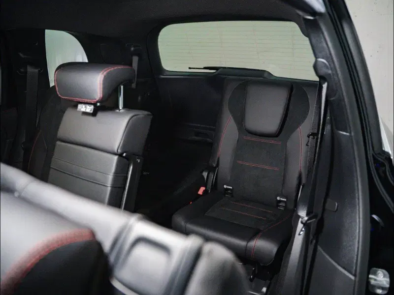 Mercedes-Benz GLB nuova a Macerata (13)