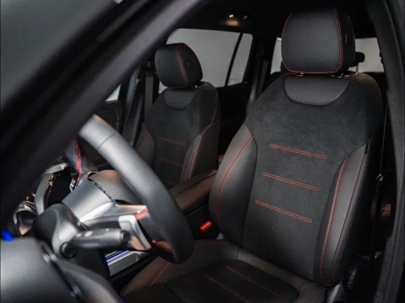 Mercedes-Benz GLB nuova a Macerata (14)