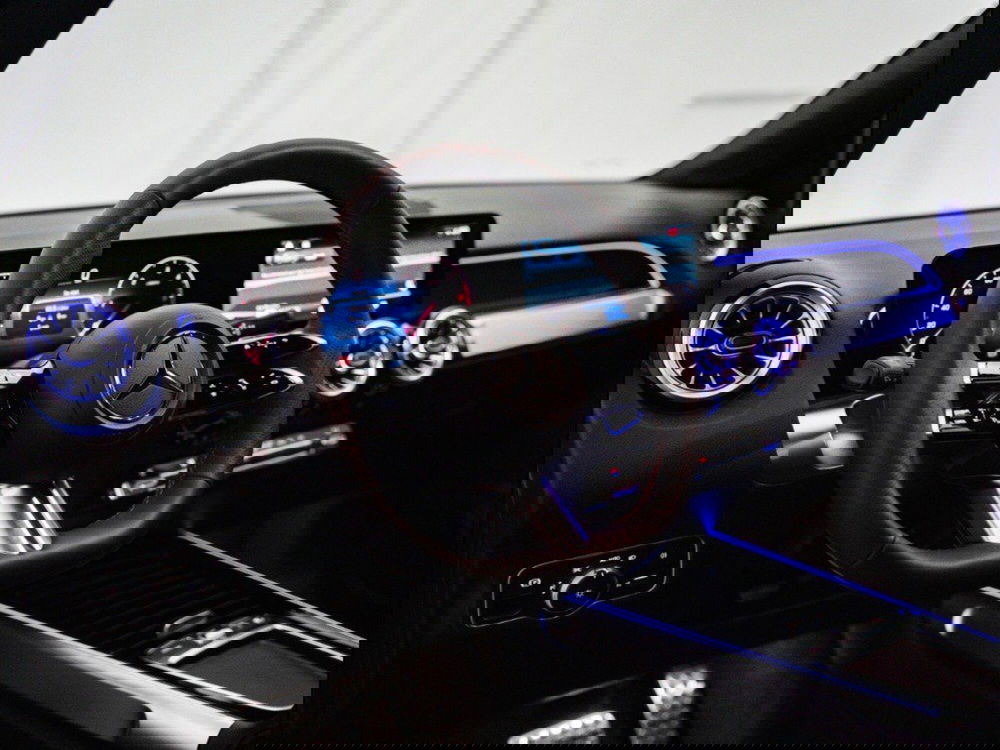 Mercedes-Benz GLB nuova a Macerata (15)