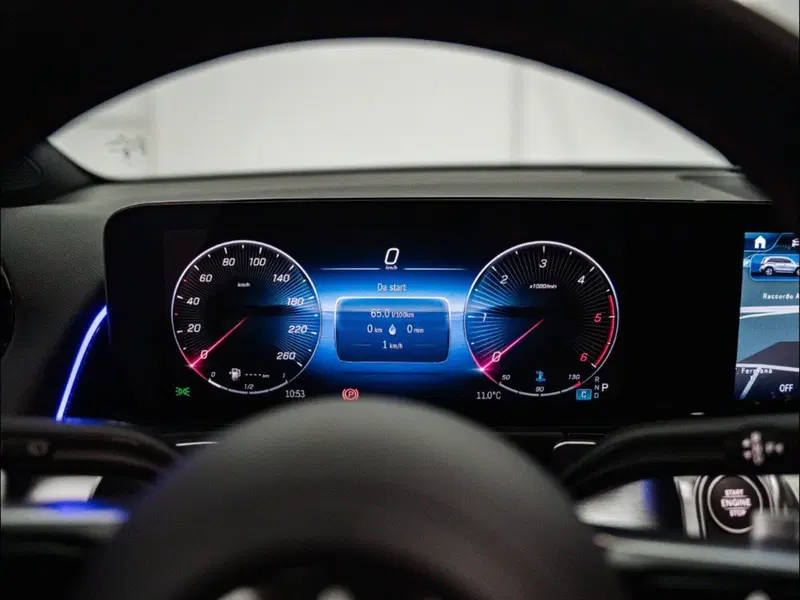 Mercedes-Benz GLB nuova a Macerata (17)