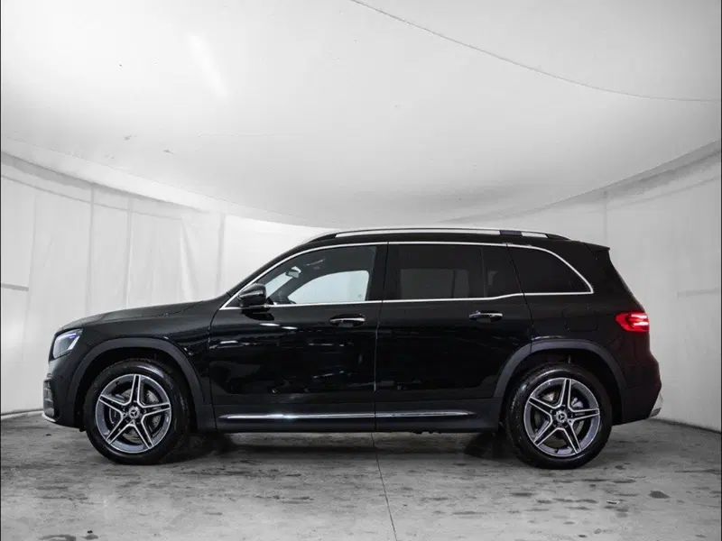 Mercedes-Benz GLB nuova a Macerata (2)