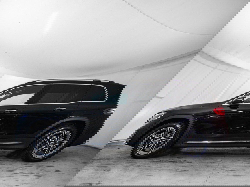 Mercedes-Benz GLB nuova a Macerata (2)