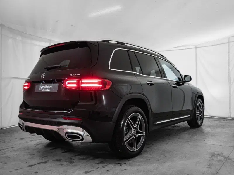 Mercedes-Benz GLB nuova a Macerata (4)