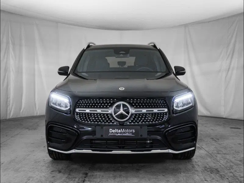Mercedes-Benz GLB nuova a Macerata (5)