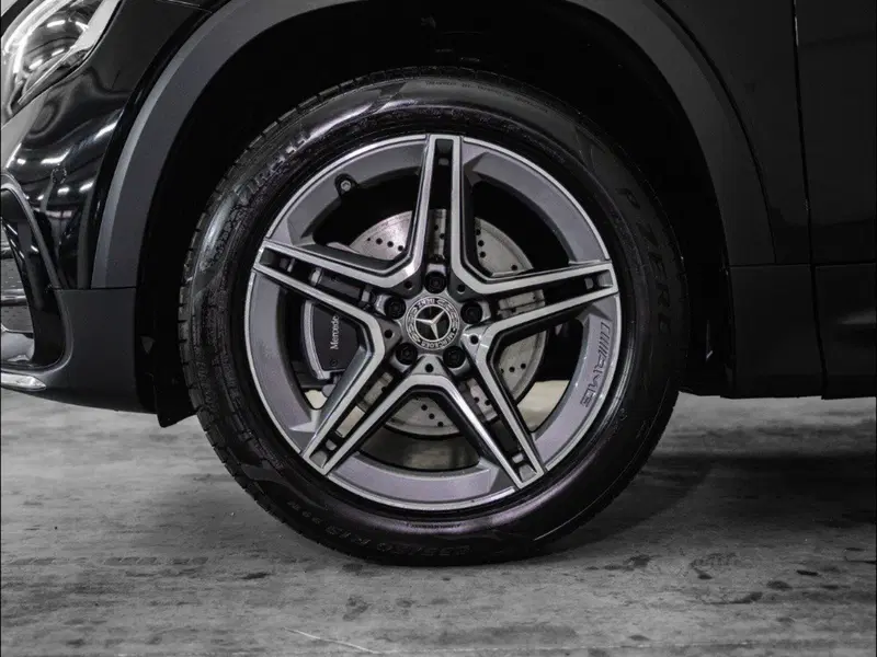 Mercedes-Benz GLB nuova a Macerata (7)