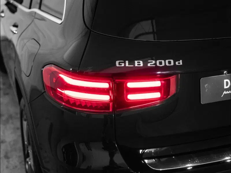 Mercedes-Benz GLB nuova a Macerata (8)