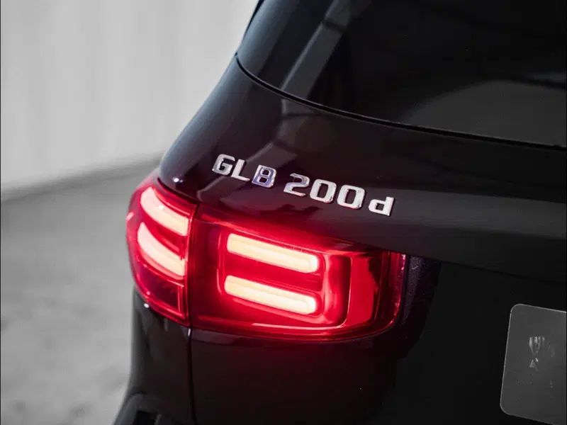 Mercedes-Benz GLB nuova a Macerata (9)