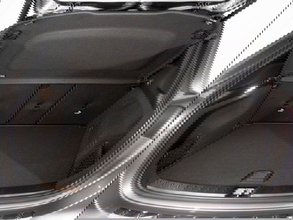 Mercedes-Benz GLA SUV nuova a Macerata (12)