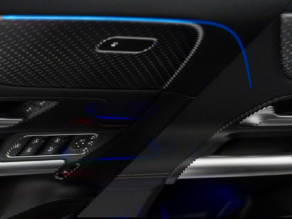 Mercedes-Benz GLA SUV nuova a Macerata (15)