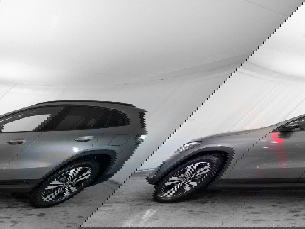 Mercedes-Benz GLA SUV nuova a Macerata (2)