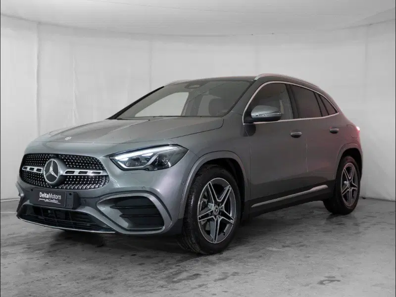 Mercedes-Benz GLA SUV nuova a Macerata