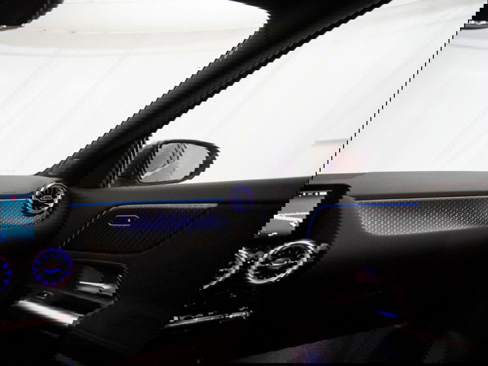 Mercedes-Benz GLA SUV nuova a Macerata (17)