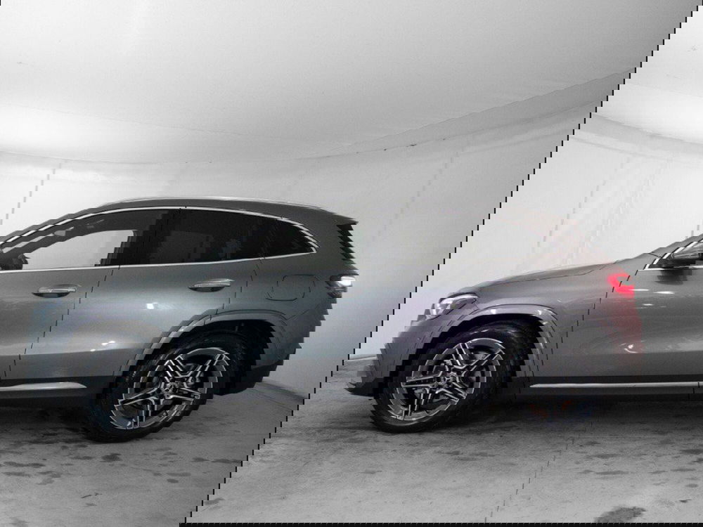 Mercedes-Benz GLA SUV nuova a Macerata (2)