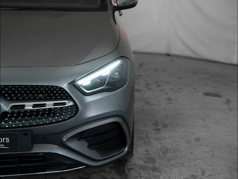Mercedes-Benz GLA SUV nuova a Macerata (6)