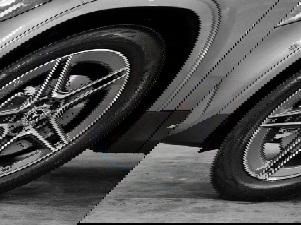 Mercedes-Benz GLA SUV nuova a Macerata (7)
