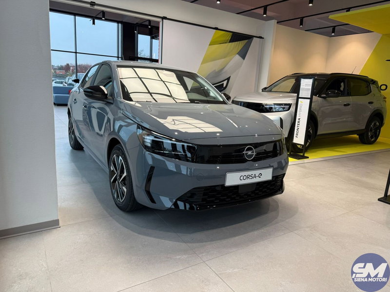 Opel Corsa nuova a Firenze (2)