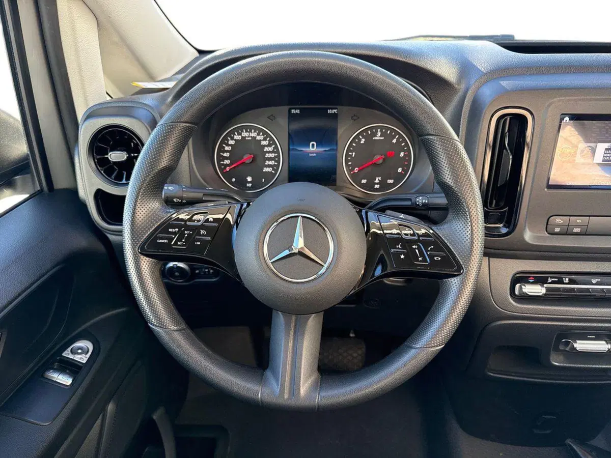 Mercedes-Benz Vito usata a Milano (11)