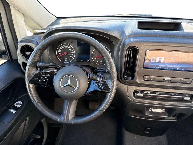 Mercedes-Benz Vito usata a Milano (9)