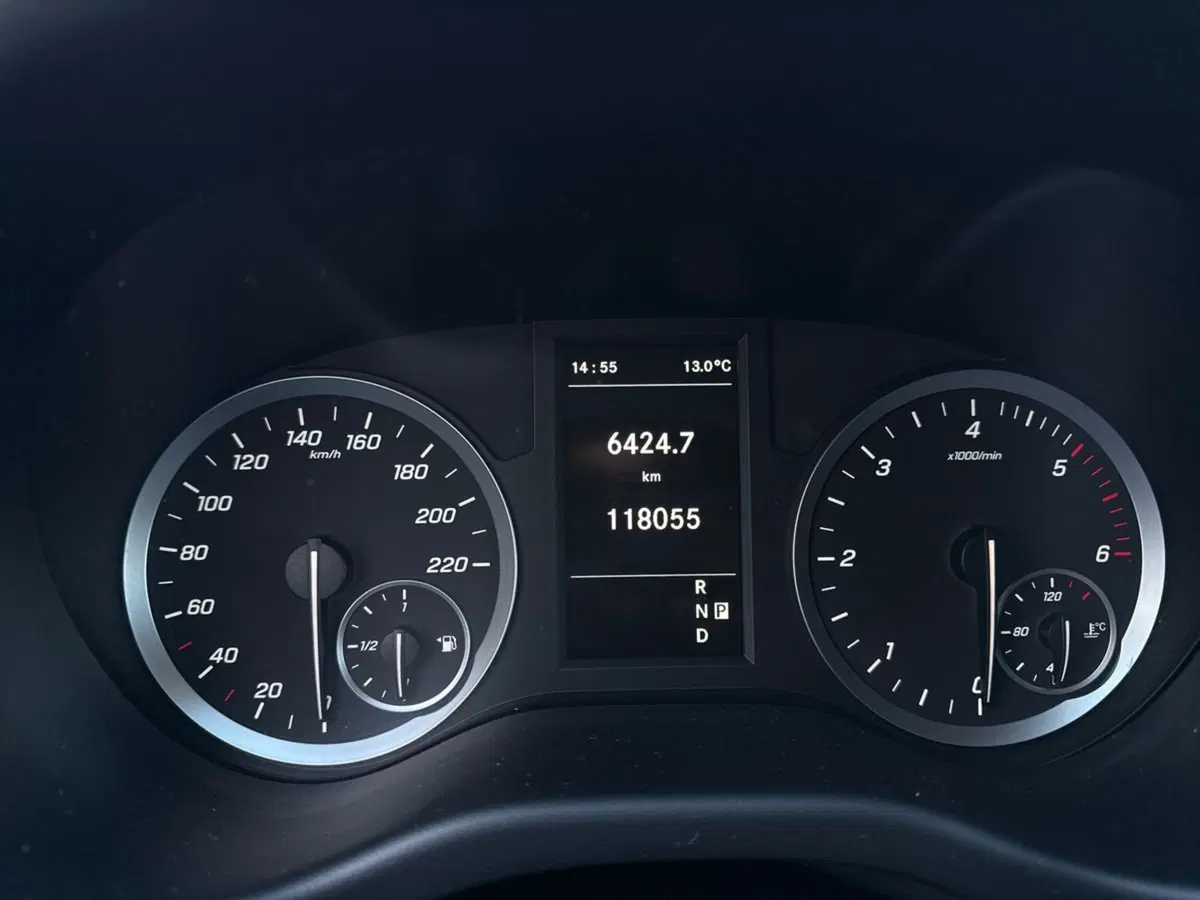Mercedes-Benz Vito usata a Milano (13)