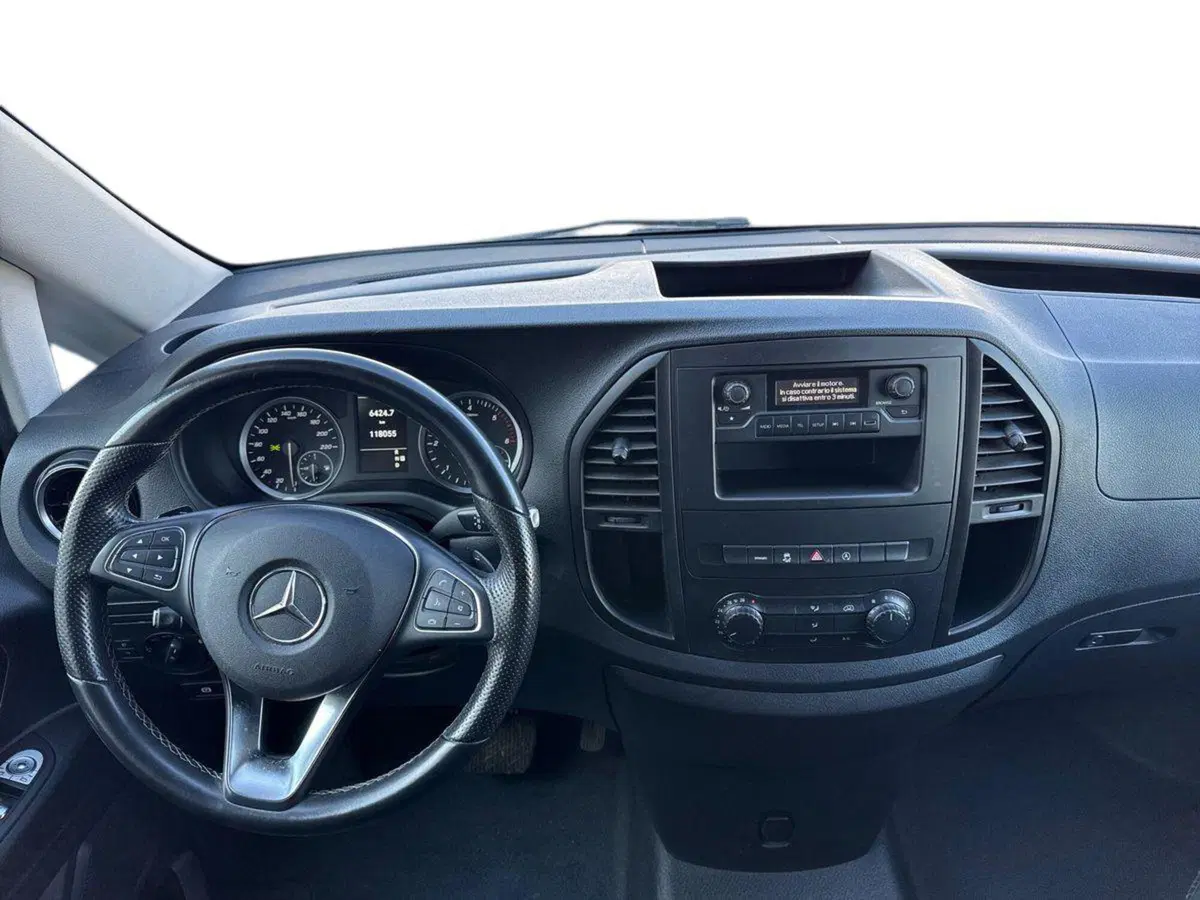 Mercedes-Benz Vito usata a Milano (9)