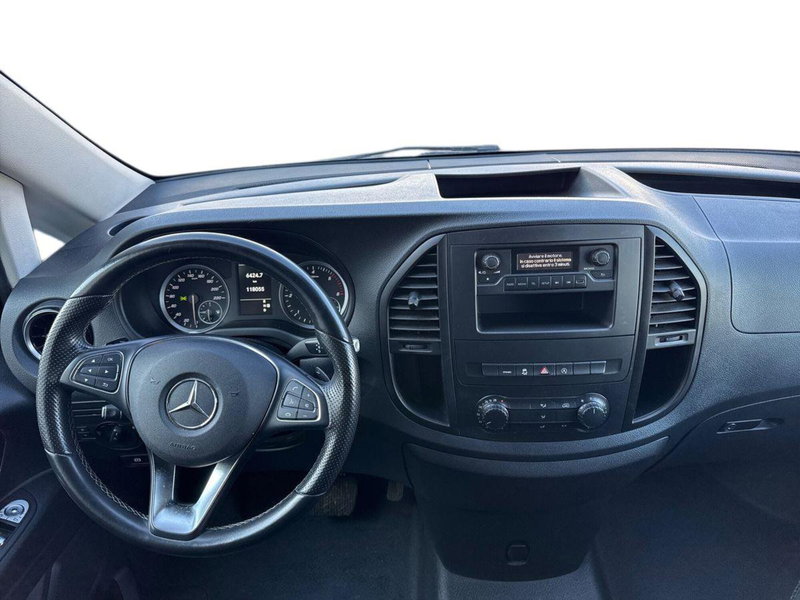 Mercedes-Benz Vito usata a Milano (9)