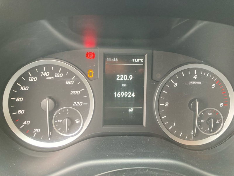 Mercedes-Benz Vito usata a Milano (13)