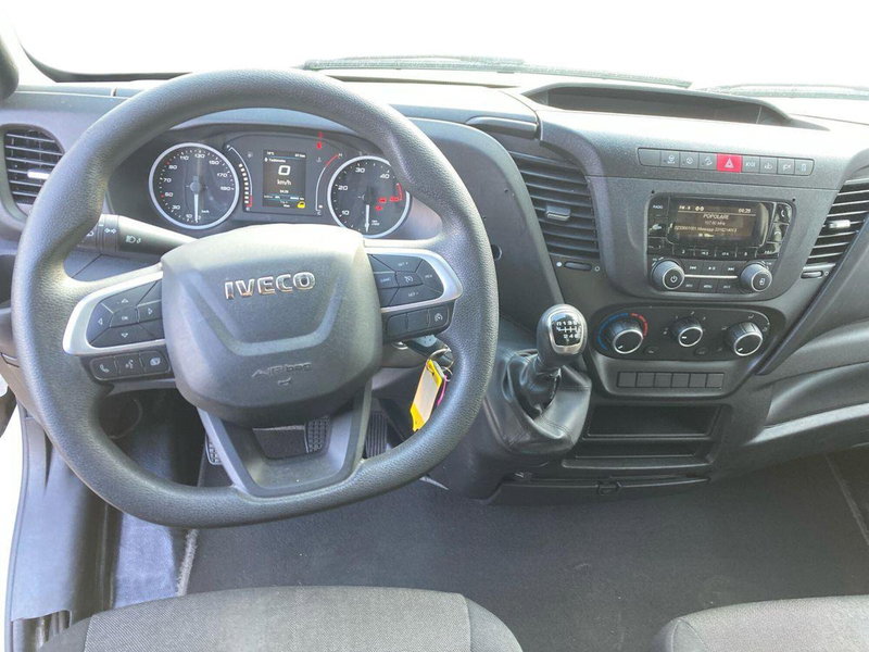 Iveco Daily Furgone usata a Milano (11)