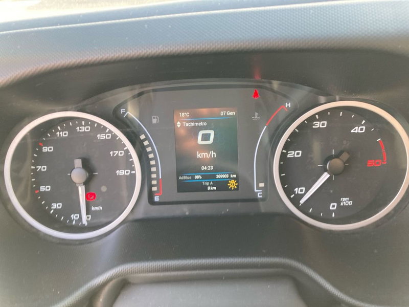 Iveco Daily Furgone usata a Milano (13)