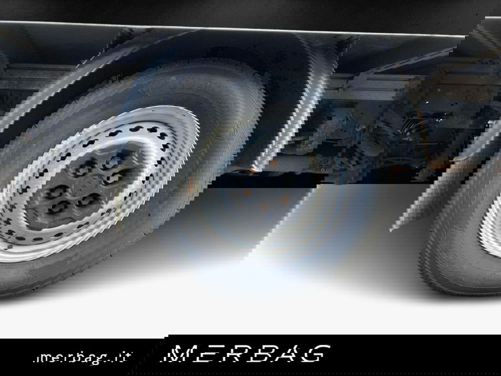 Iveco Daily Furgone usata a Milano (17)