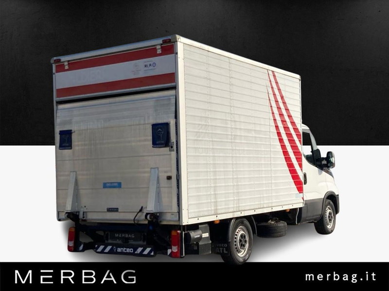 Iveco Daily Furgone usata a Milano (2)