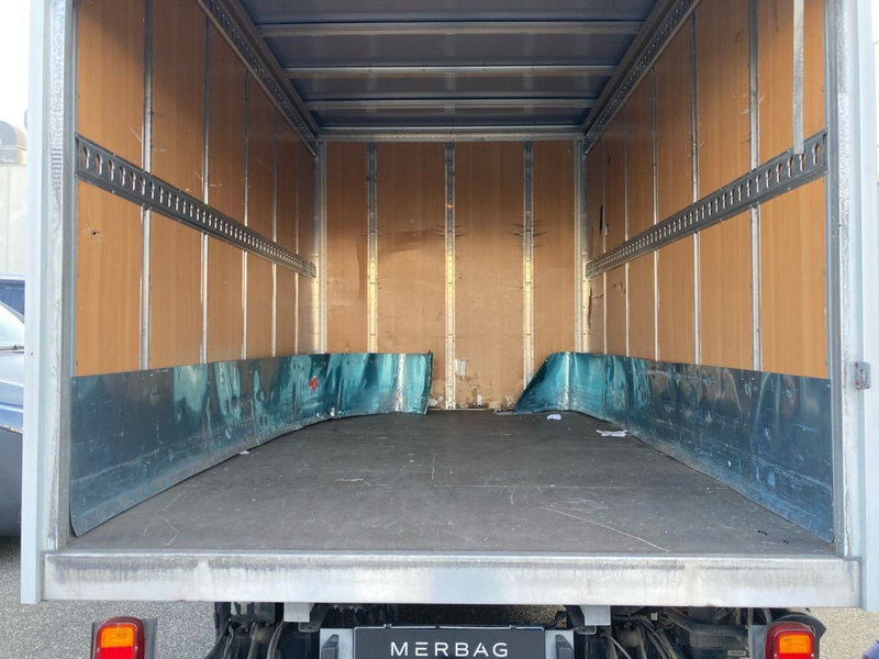 Iveco Daily Furgone usata a Milano (8)