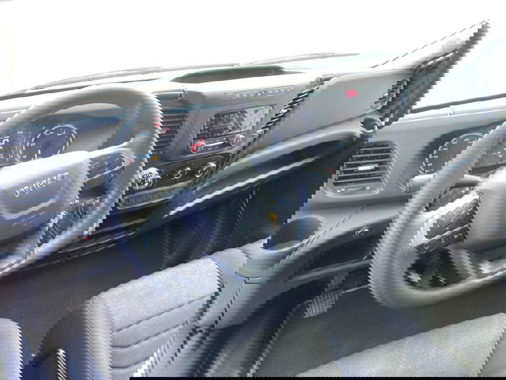 Iveco Daily Furgone usata a Milano (9)