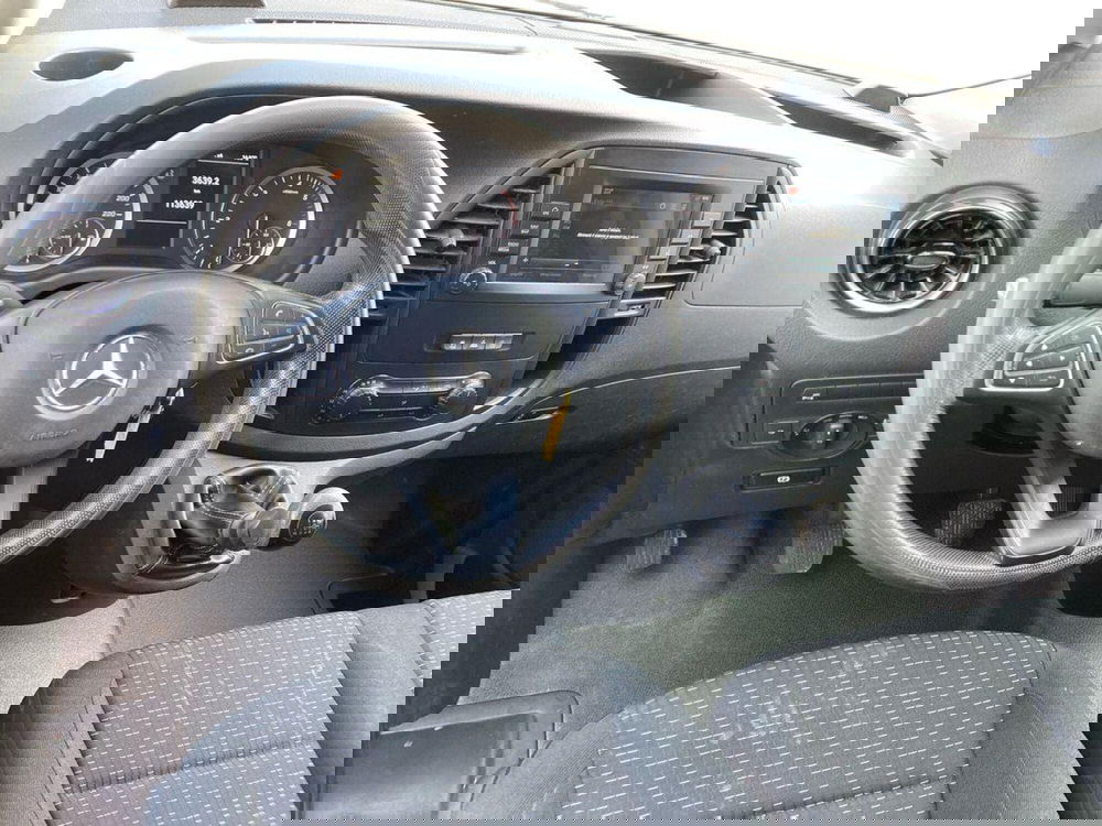 Mercedes-Benz Vito usata a Milano (11)