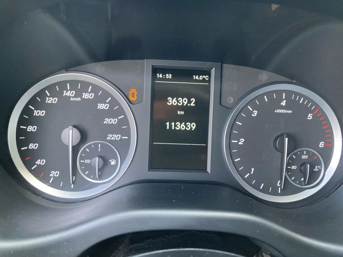 Mercedes-Benz Vito usata a Milano (13)