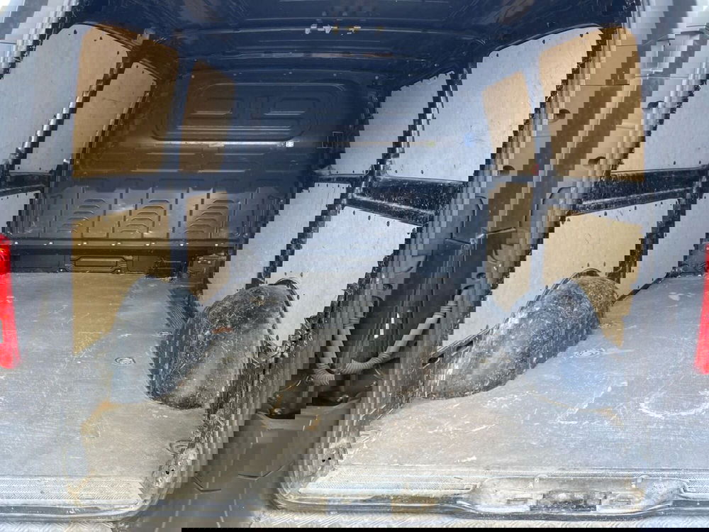 Mercedes-Benz Vito usata a Milano (8)