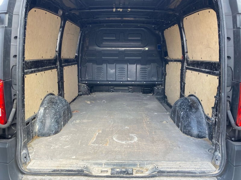 Mercedes-Benz Vito usata a Milano (8)