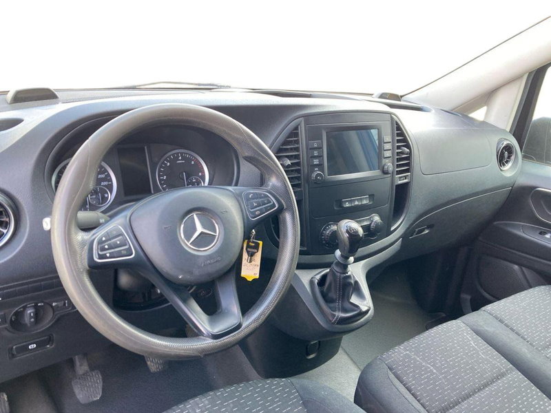 Mercedes-Benz Vito usata a Milano (9)