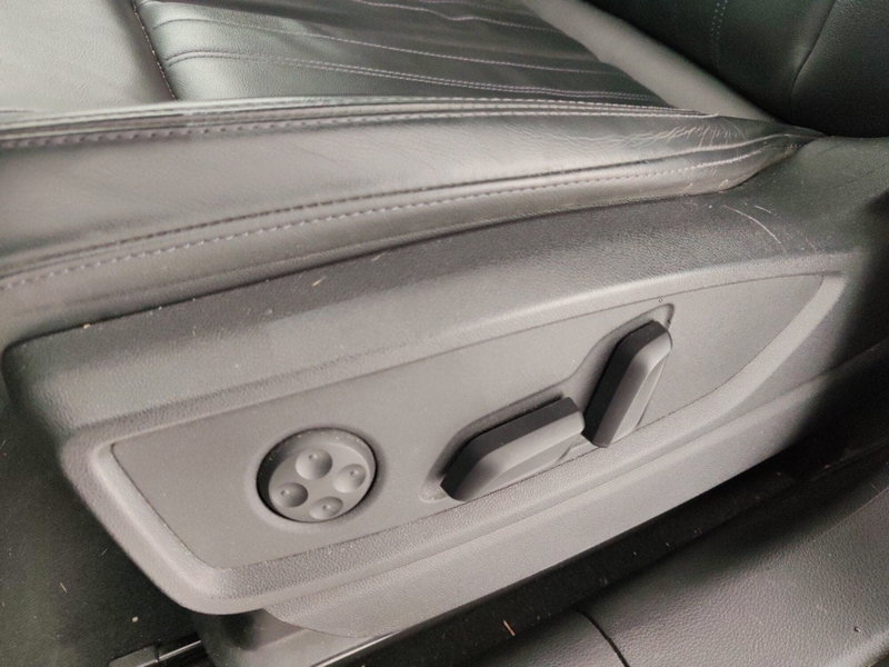 Audi Q5 Sportback usata a Massa-Carrara (11)