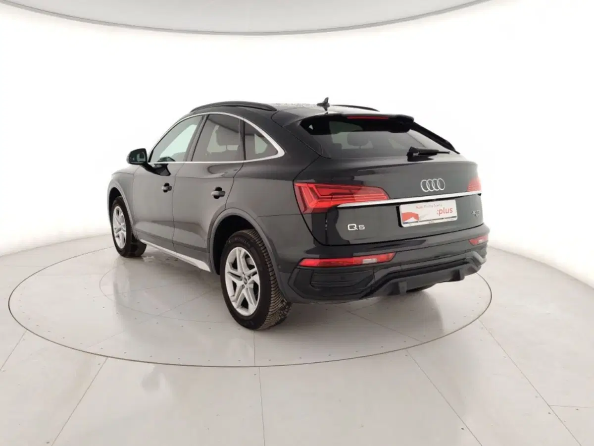 Audi Q5 Sportback usata a Massa-Carrara (2)